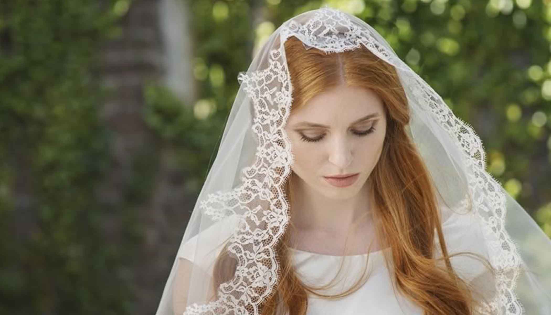 حجاب که اغلب به عنوان اکسسوری عروسی روستایی که به شما احساس عروس بودن را می دهد